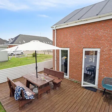 Apartman Edly - 2-3km From The Sea By Interhome *